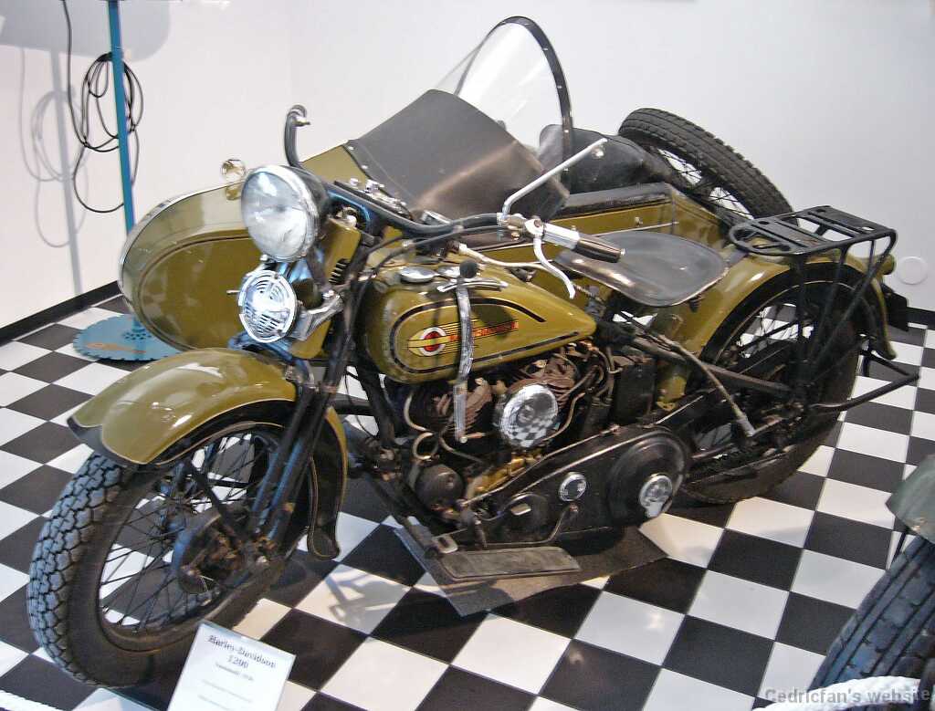 L1000756