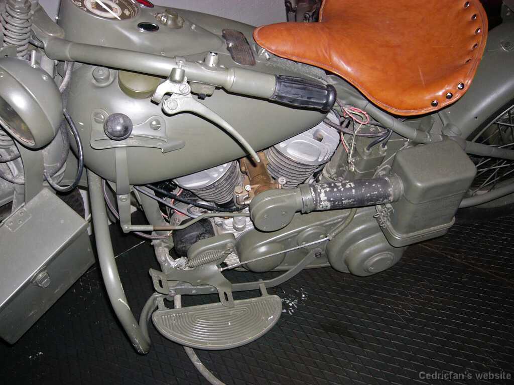 L1000771b