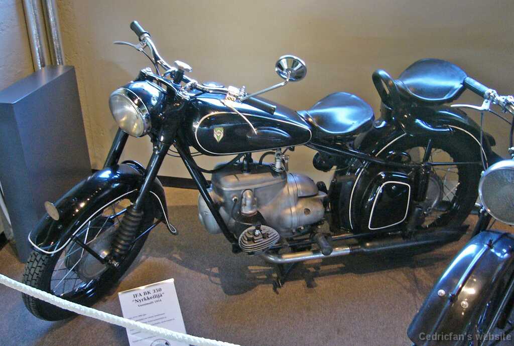 L1000781
