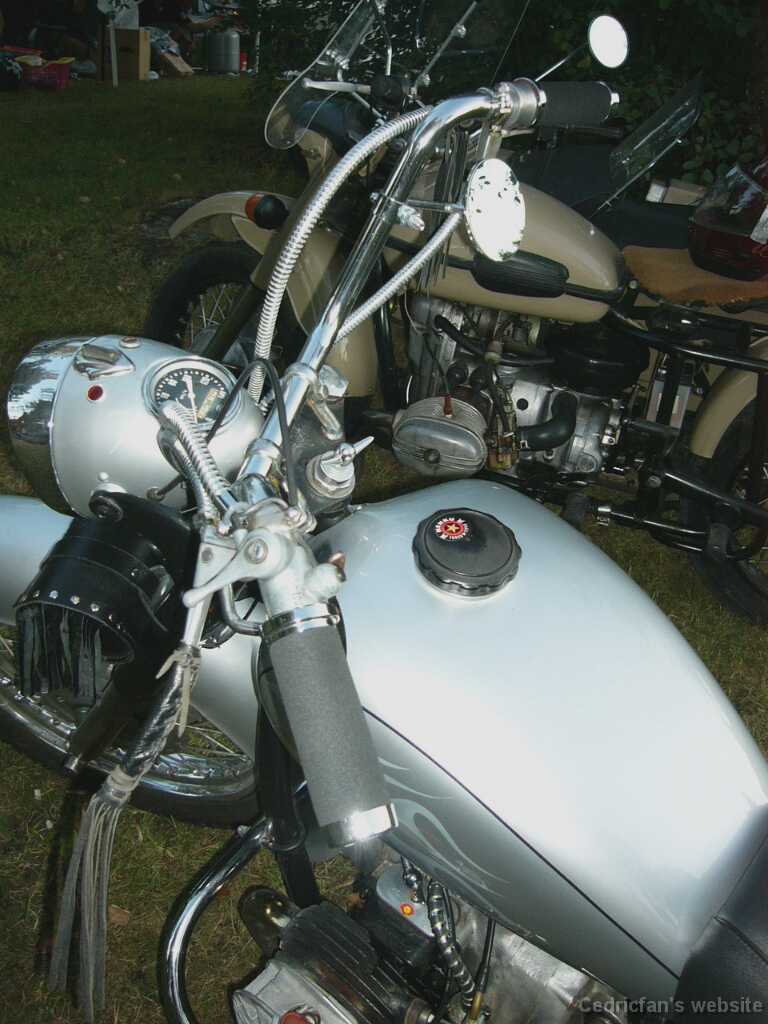 L1000239