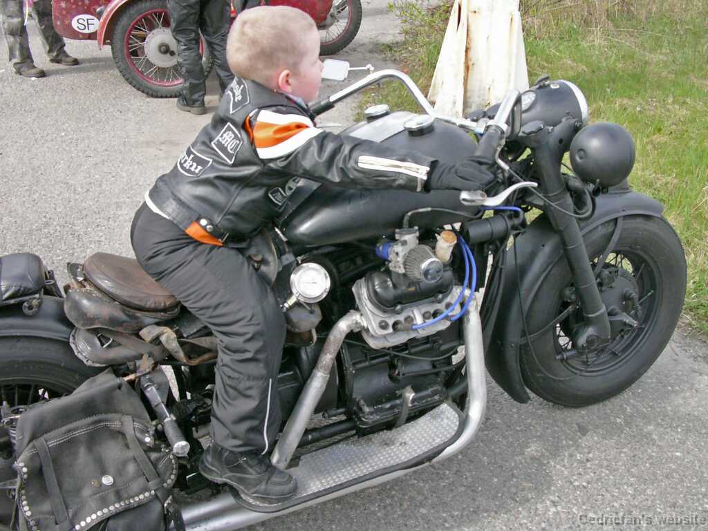 L1000590