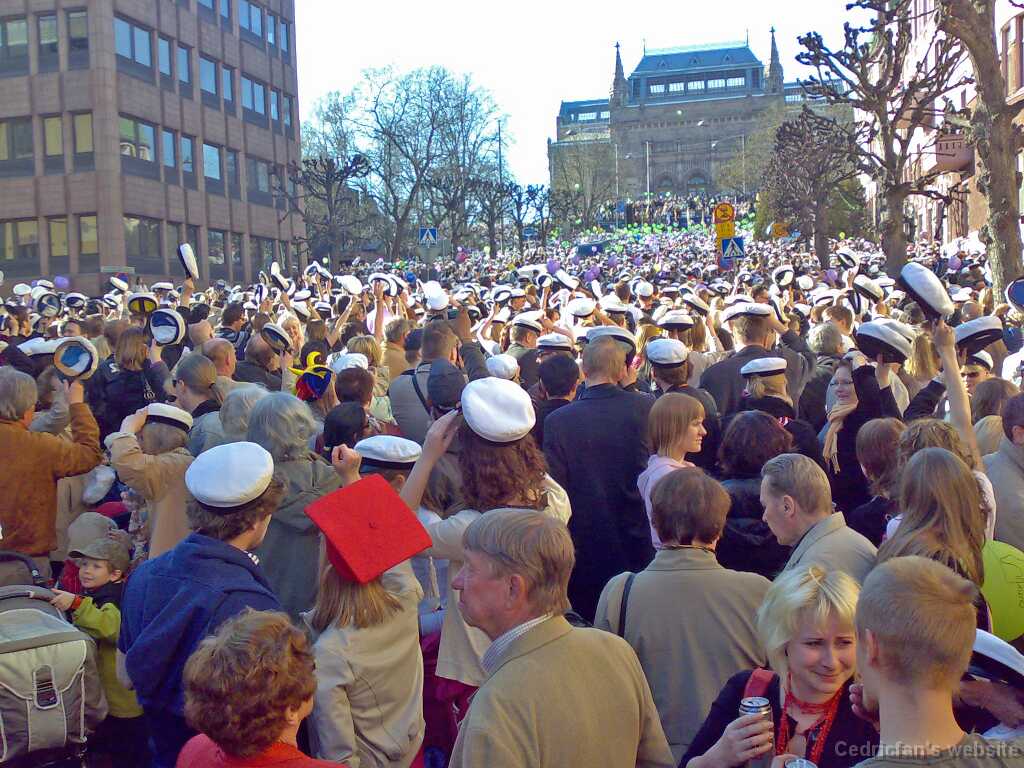 30042009825