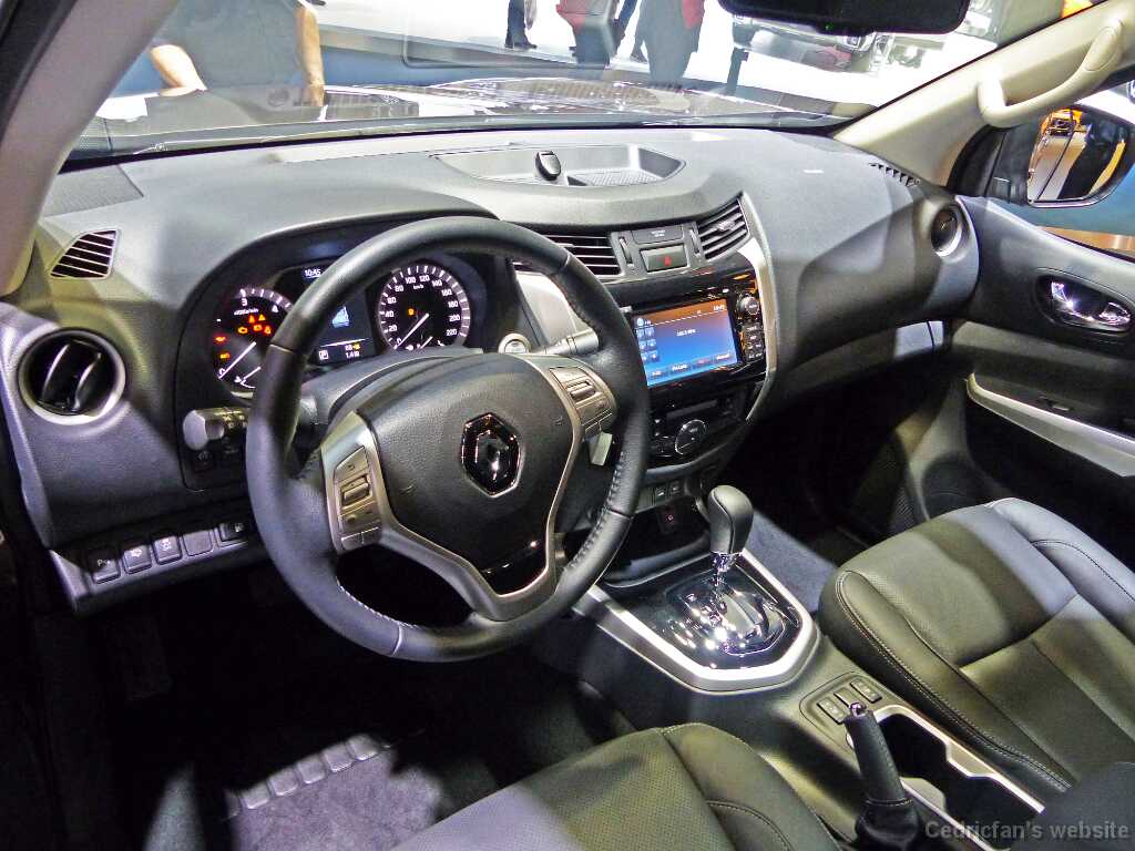 RenaultAlaskan (2)