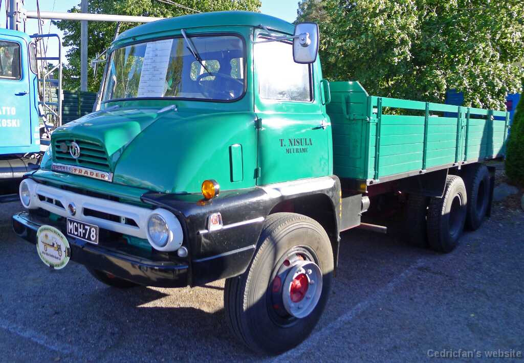 L1090876