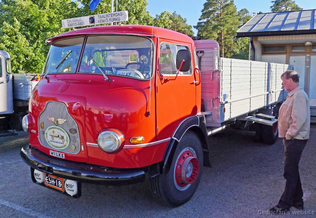 L1090877