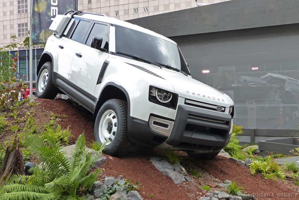 LandRover_Defender1