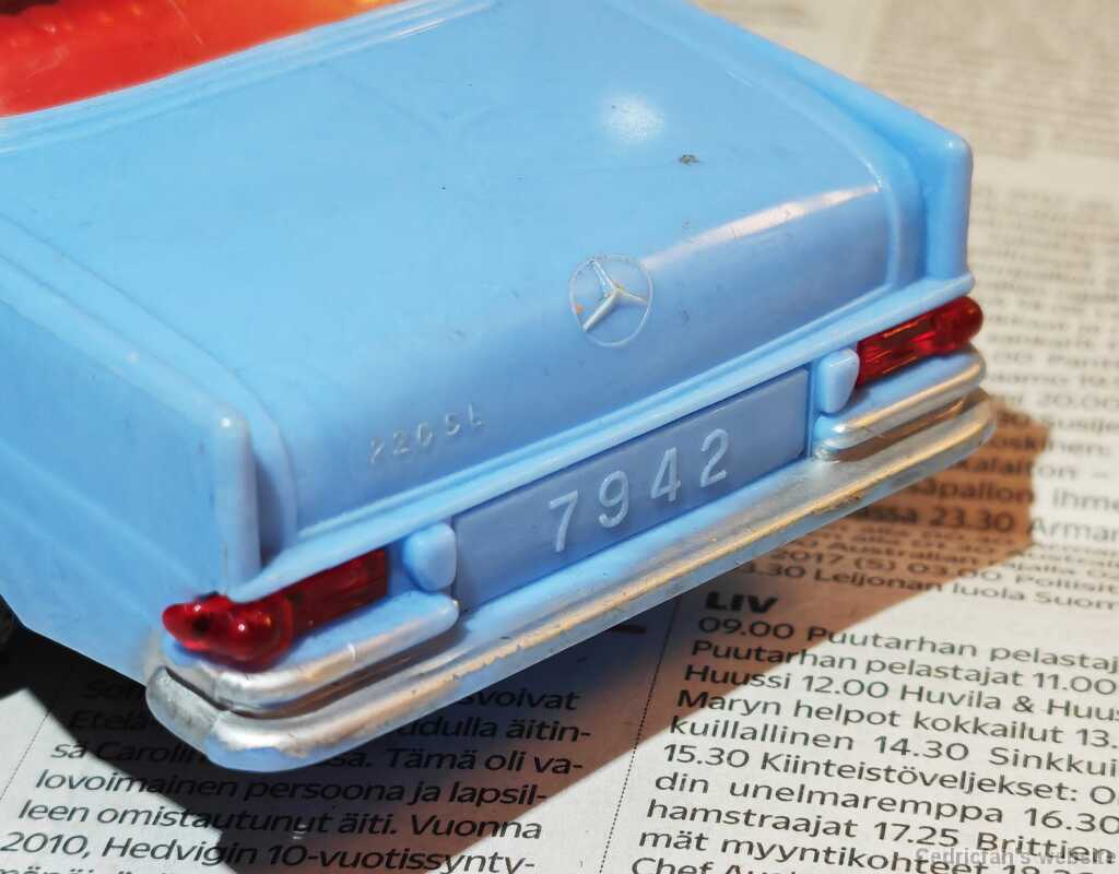 220SE_W111 (3)