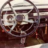 82_Valiant_int