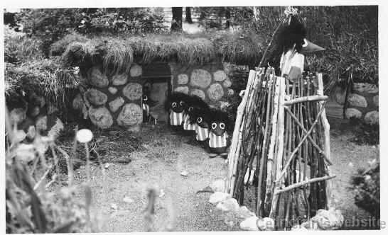 SUMPPI_BlueClayVillage_1965