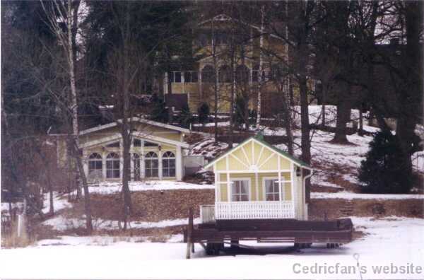yellowvillas