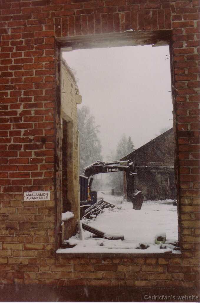 Burned_Factory0002