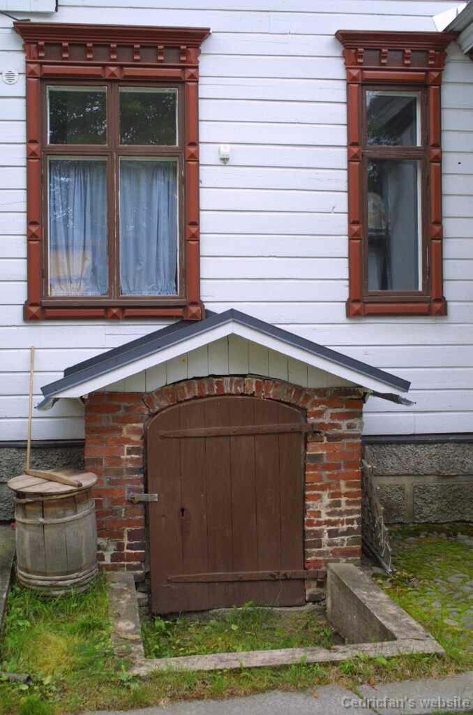 n28