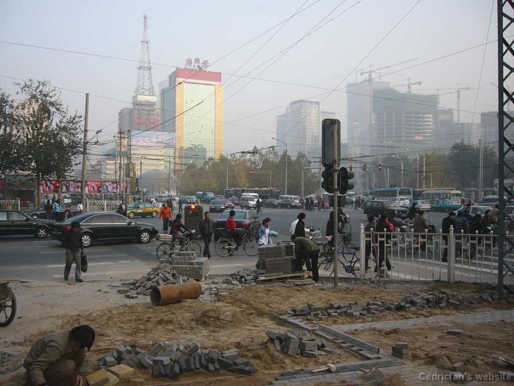 L1000504_MajorStreetCrossing