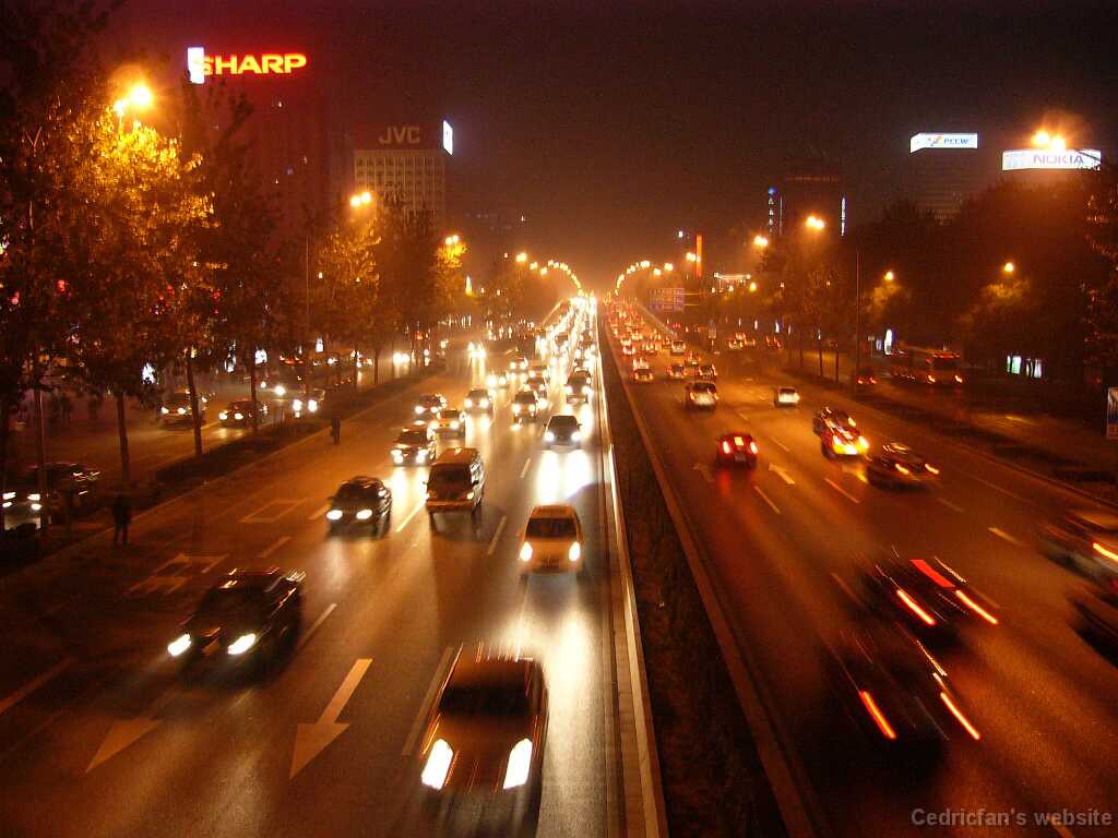 L1000408_Nighttraffic