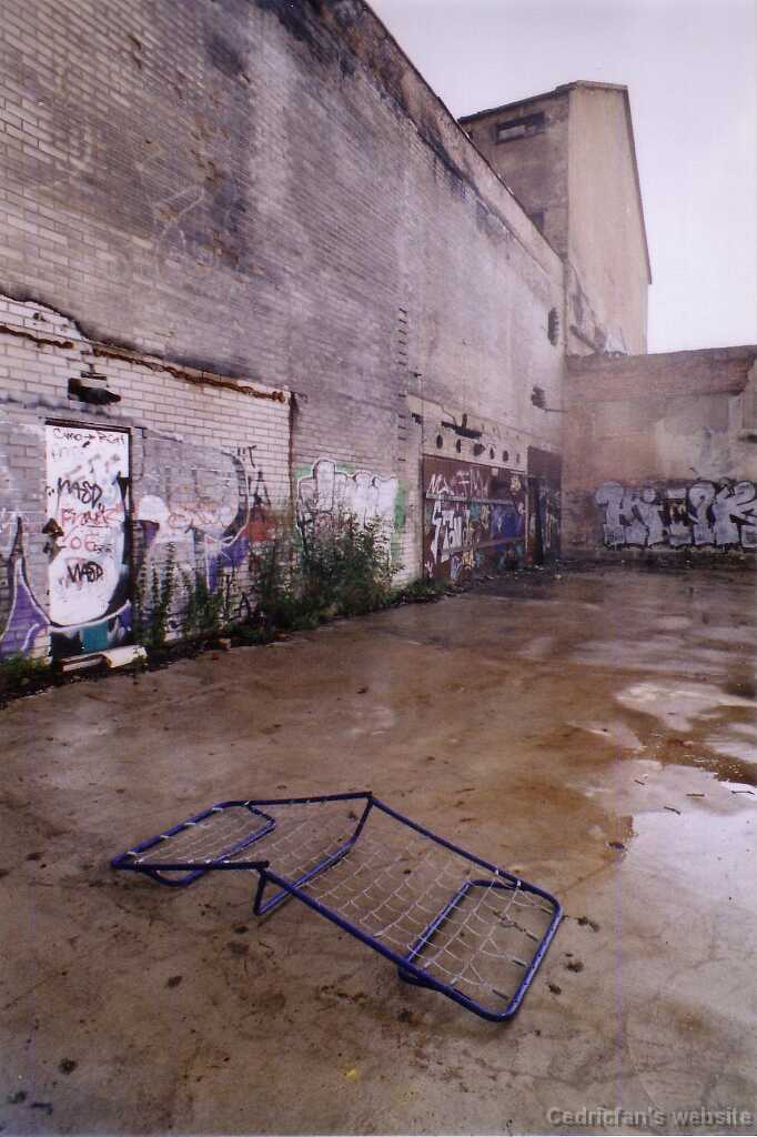 Junk04Bed