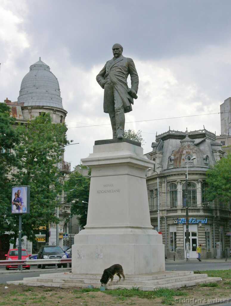 L1000789