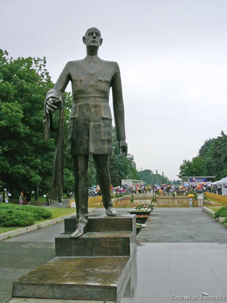 L1000819