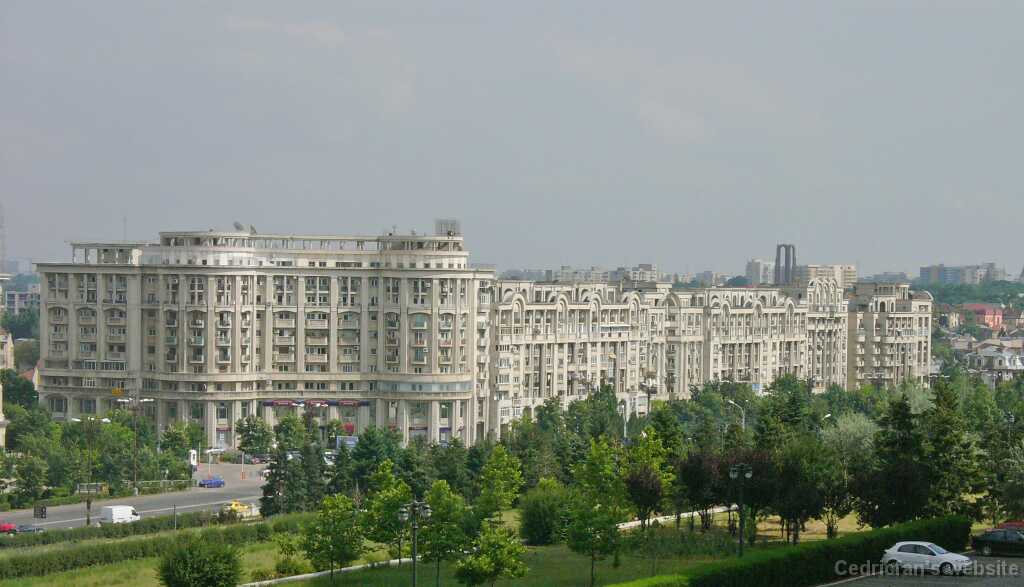 L1000879