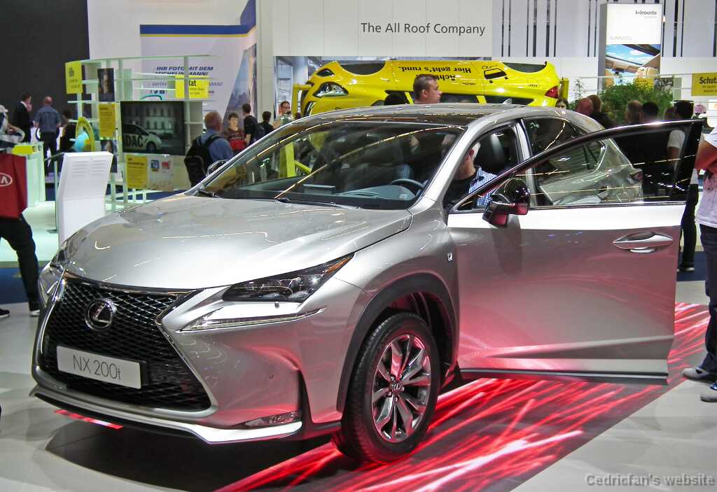 LexusNX200t (2)