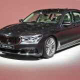 BMW750