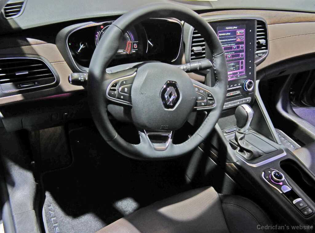 RenaultTalismanDash
