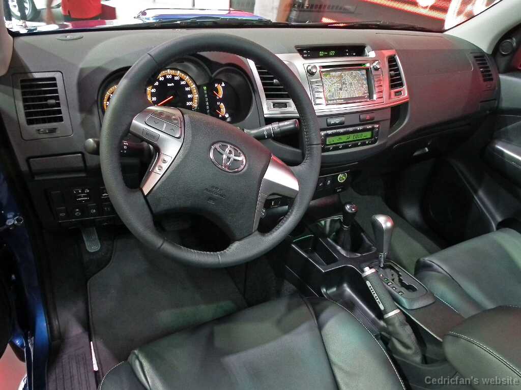 ToyotaHiluxDash
