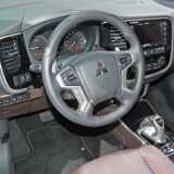 MitsuOutlanderDash