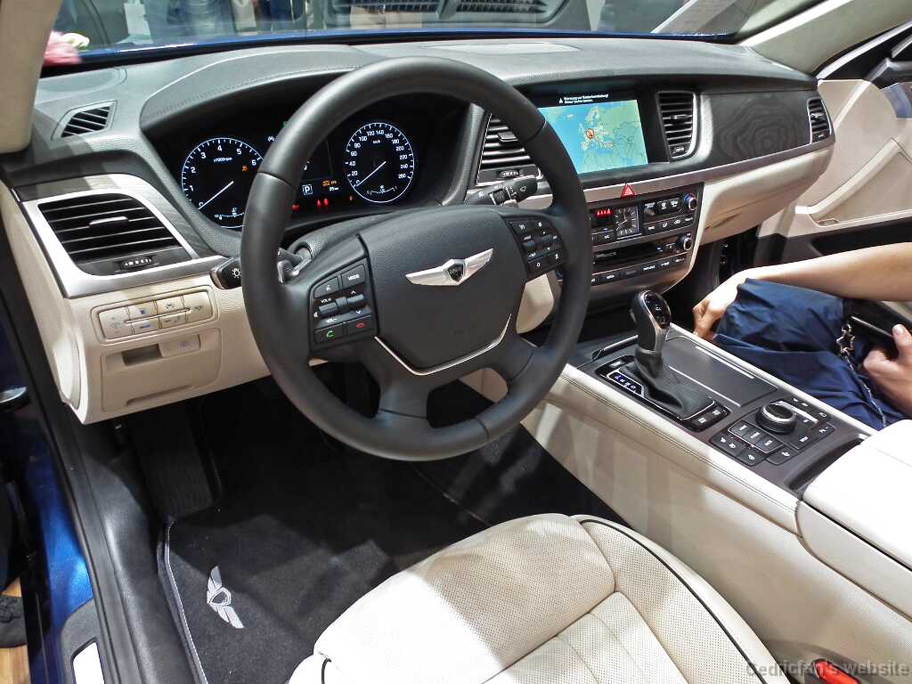 HyundaiGenesis (4)