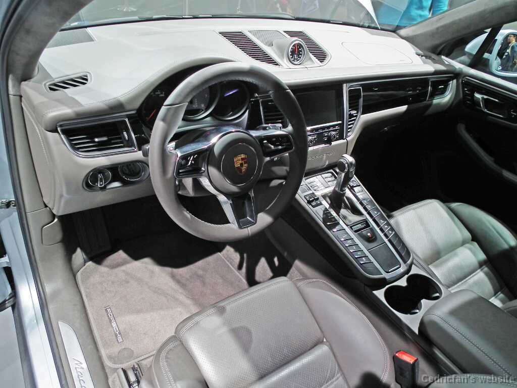 PorscheMacan (2)