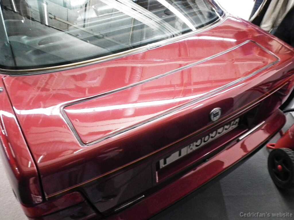 LanciaThema832ferrari (4)
