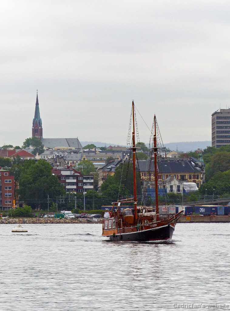 P1270525