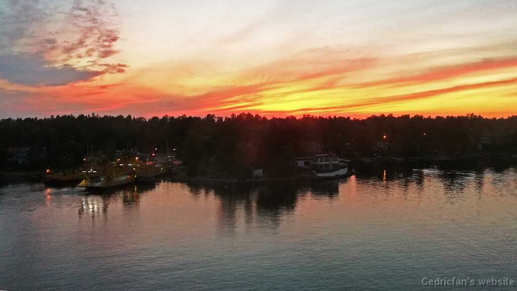 2017-06-09 23.43.39