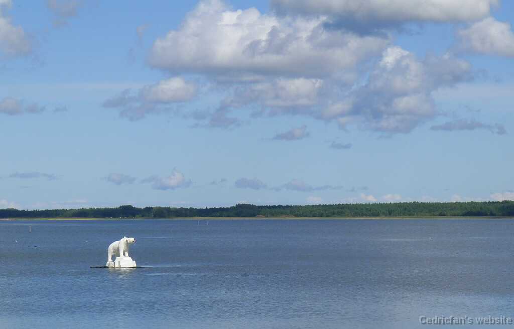 L1090432