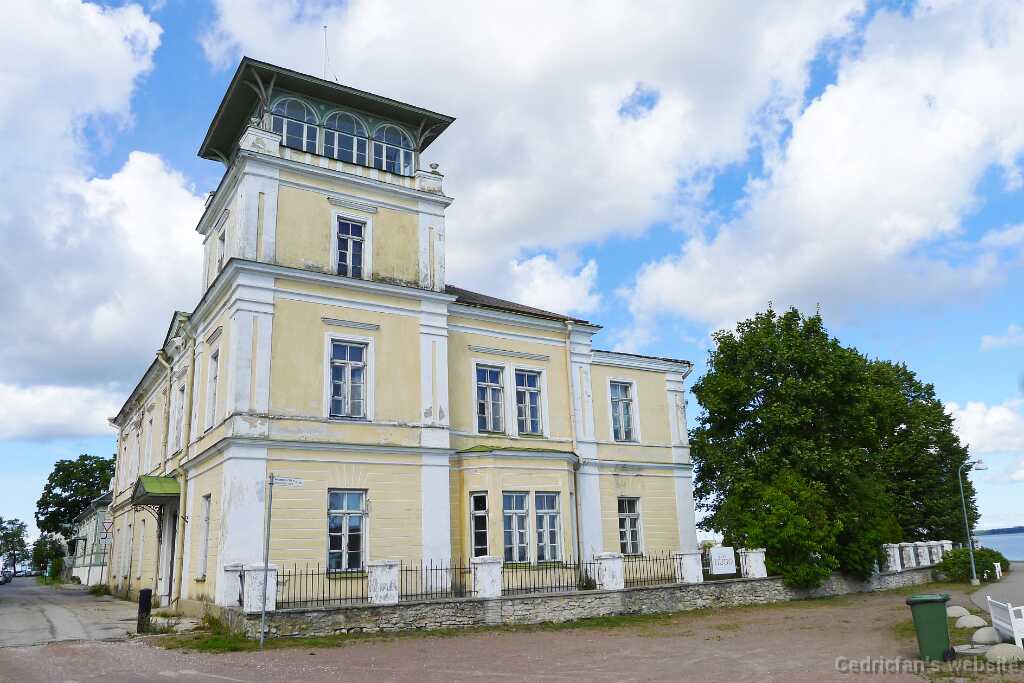 L1090443