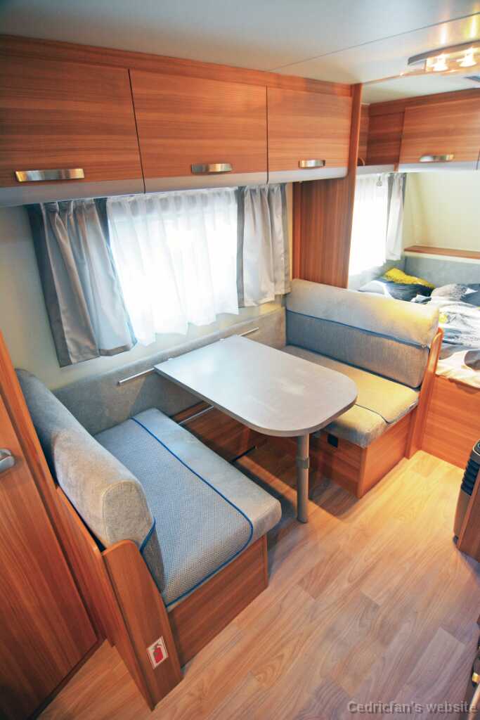 Weinsberg420QD (4)